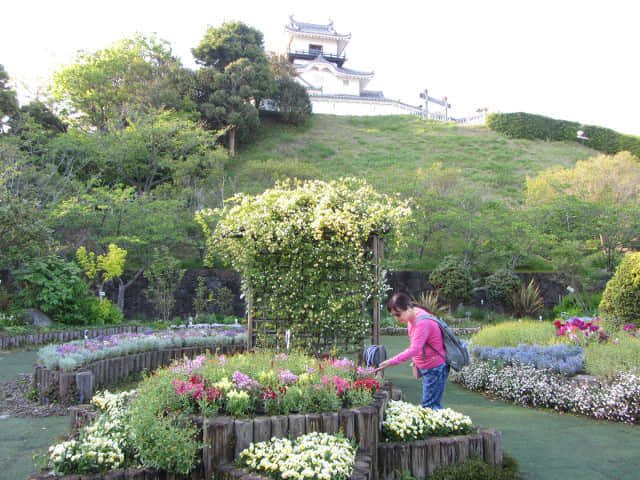 掛川城公園．花廣場 天守閣 黃昏景色