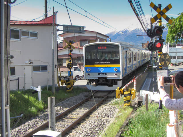 山梨縣富士吉田市 富士山、富士急電車