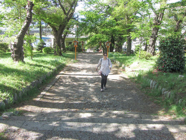 山梨縣富士吉田市 新倉山淺間公園登山口