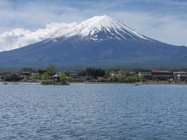 山梨縣富士河口湖町 河口湖 六角堂 (川窪寺屋敷)