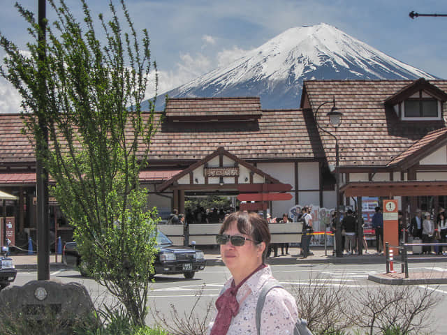 富士河口湖町．河口湖駅 富士山景色