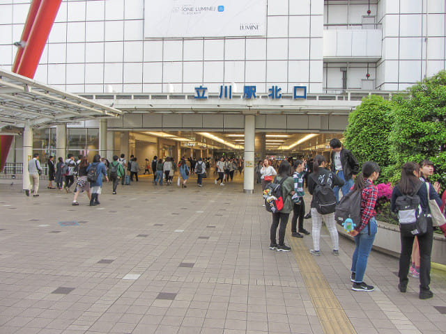 東京都．立川駅北口