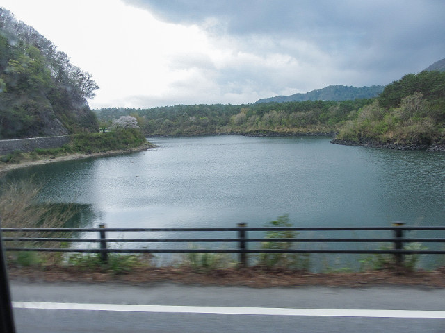 山梨縣 富士五湖之一的本栖湖