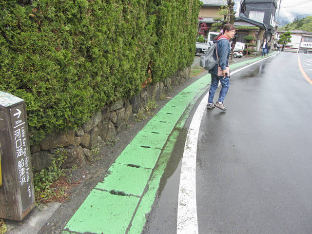 富士河口湖町 河口湖駅步行往河口湖畔