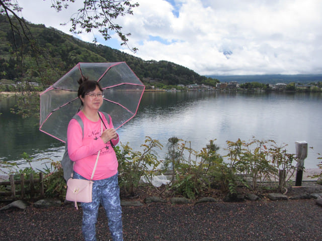 山梨縣富士河口湖町 河口湖畔散步