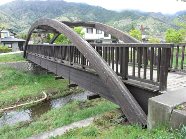 山梨縣富士河口湖町 寺川