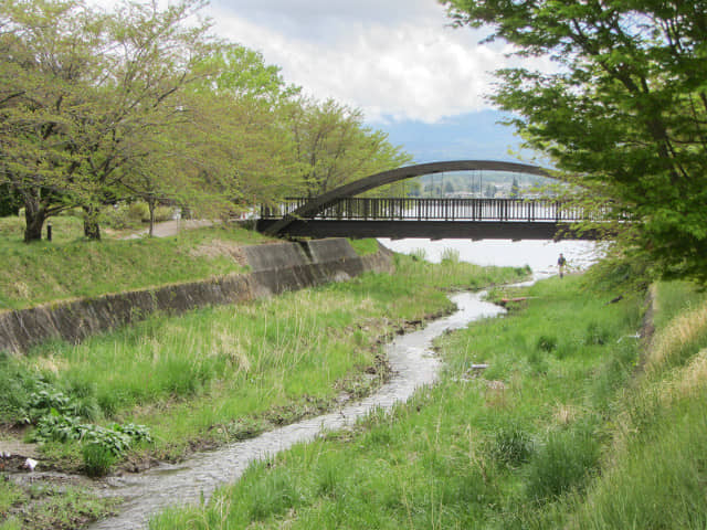 山梨縣富士河口湖町 河口湖 寺川