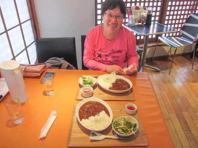 山梨縣富士河口湖町 河口湖駅 富士乃藏咖哩餐館 牛肉咖哩飯晚餐