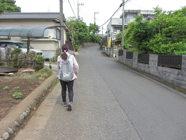 青梅市．塩船觀音寺入口沿觀音通り步行往塩船觀音寺