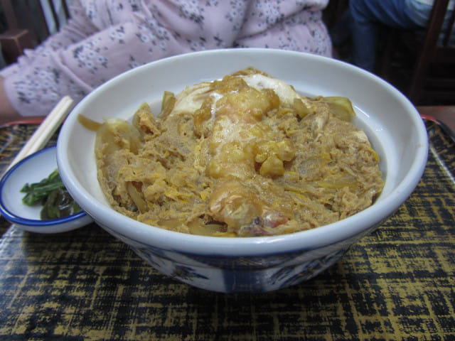 東京．舊古河庭園 長寿庵餐館 蓋飯