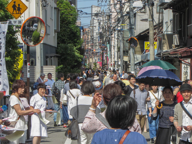 東京．根津神社 附近街道