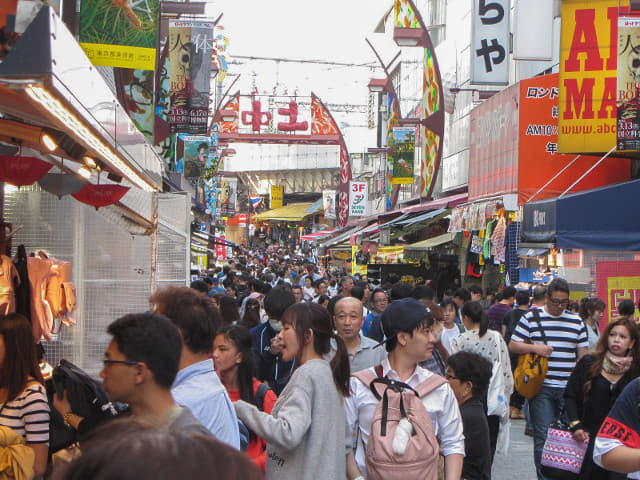 東京．上野中通り商店街