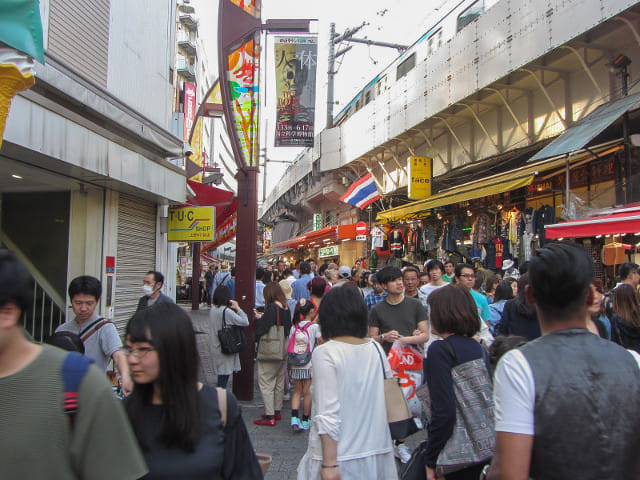 東京．上野中通り商店街