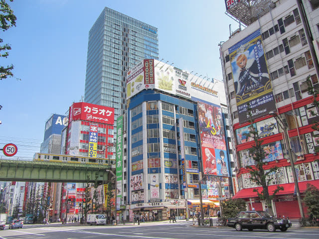 東京．秋葉原電器街