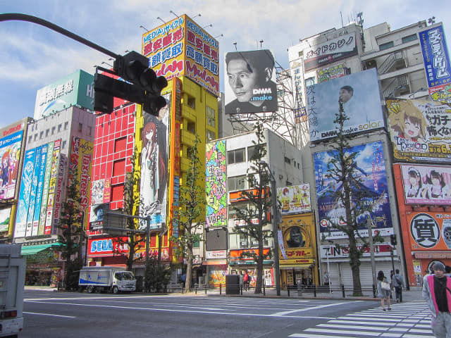 東京．秋葉原電器街